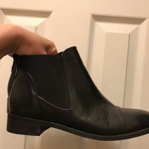 TOPSHOP BLACK CHELSEA ANKLE BOOT